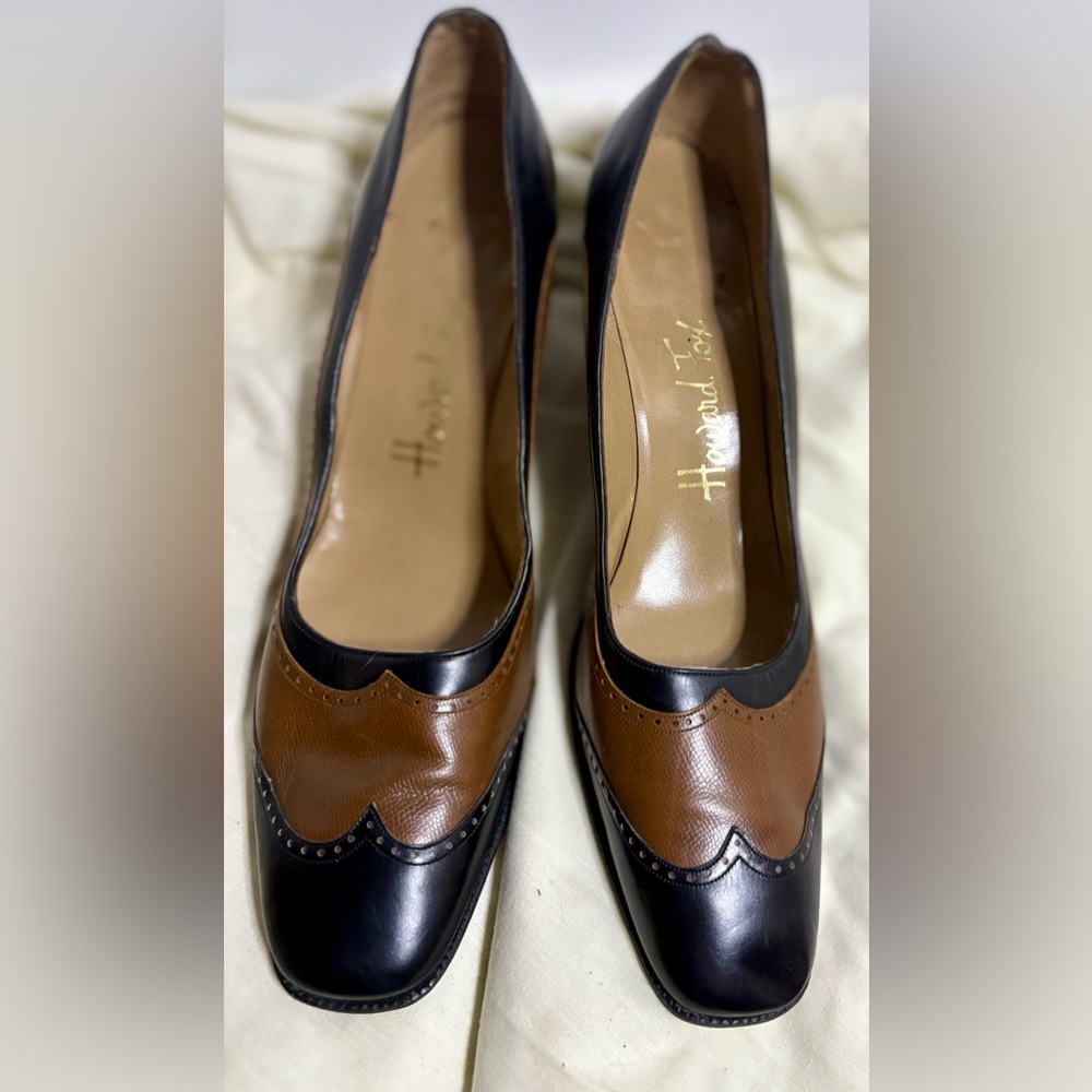 Vintage Howard Fox Black and Brown Spectator Leather Heels
